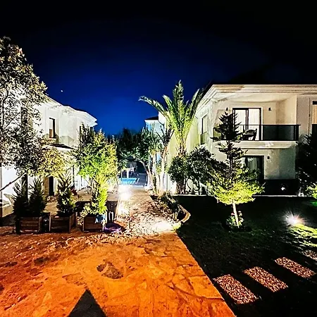 Hotel Marla Cedit