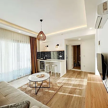 Marla Otel Cedit